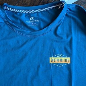 Men’s Southern Tide long sleeve shirt.  Large. New with tags.
